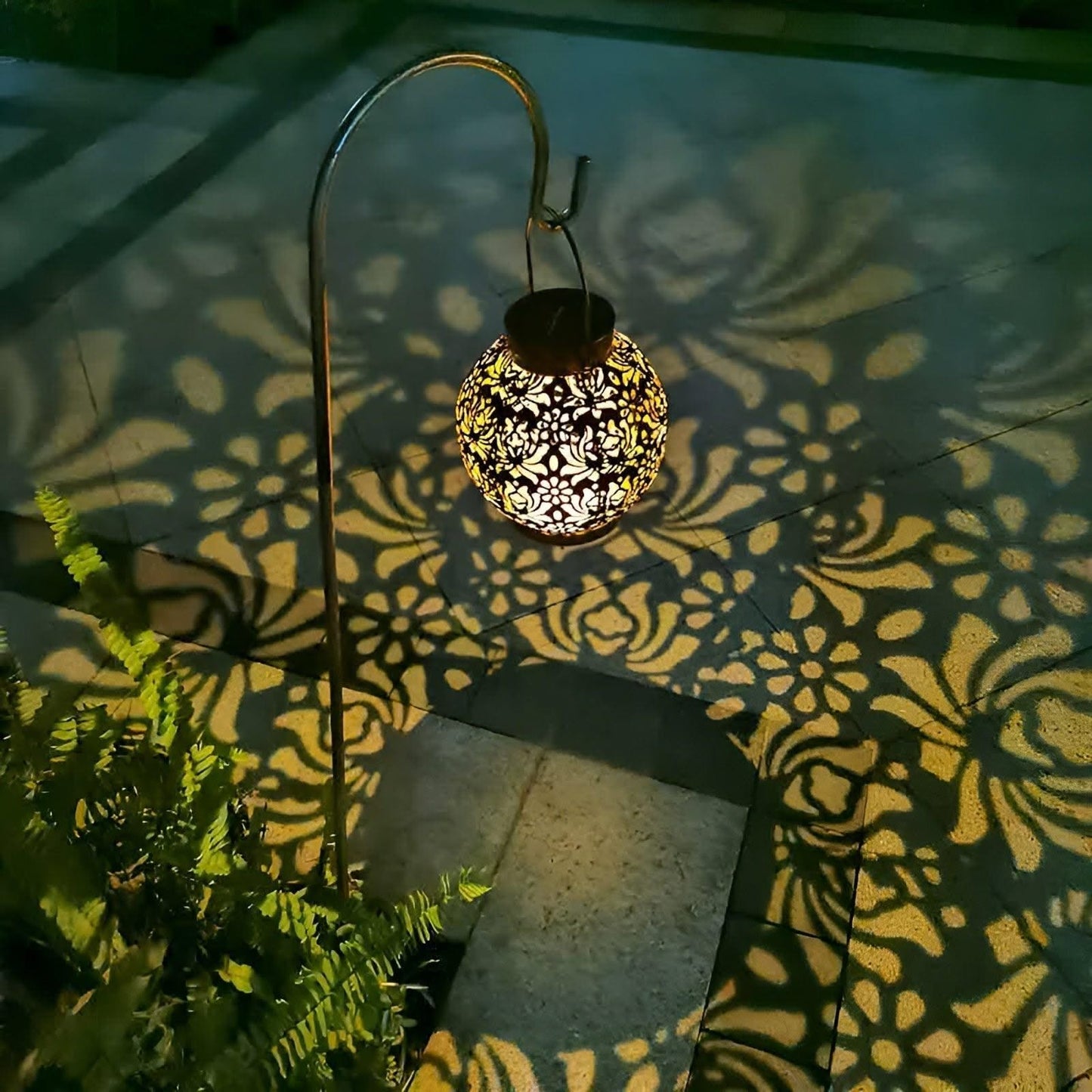EcoLight | Lampe Suspendue de Jardin Solaire Étanche avec Éclairage LED