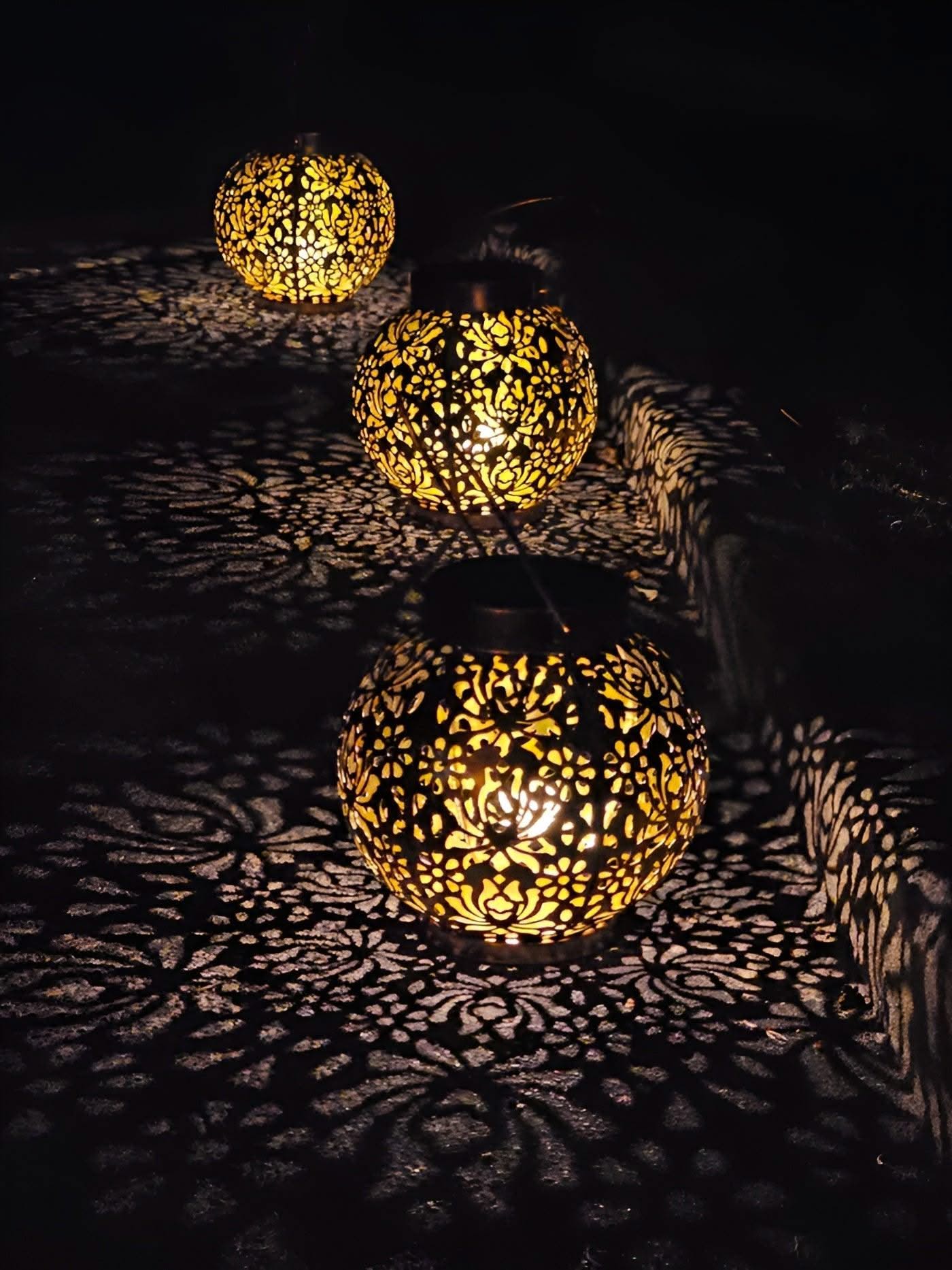 EcoLight | Lampe Suspendue de Jardin Solaire Étanche avec Éclairage LED